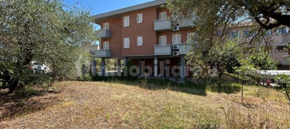 653m² Building in Perugia, Italy No. 353633 4