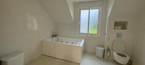 Casa de 3 dormitorios en Vernouillet, France No. 152312 6