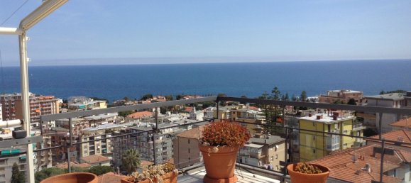 Ático de 4 habitaciónes en Sanremo, Italy No. 172392 3