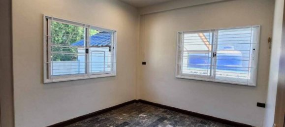 4 bedrooms Cafe / restaurant in Bang Lamung, Thailand No. 16743 3