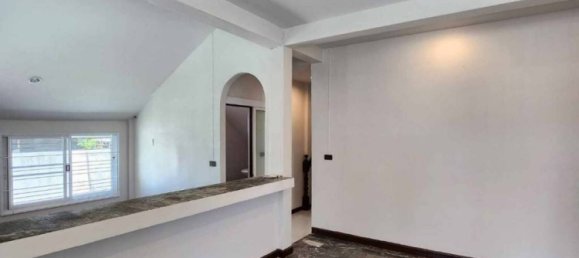 4 bedrooms Cafe / restaurant in Bang Lamung, Thailand No. 16743 5