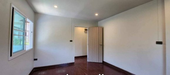 4 bedrooms Cafe / restaurant in Bang Lamung, Thailand No. 16743 8