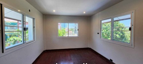 4 bedrooms Cafe / restaurant in Bang Lamung, Thailand No. 16743 10