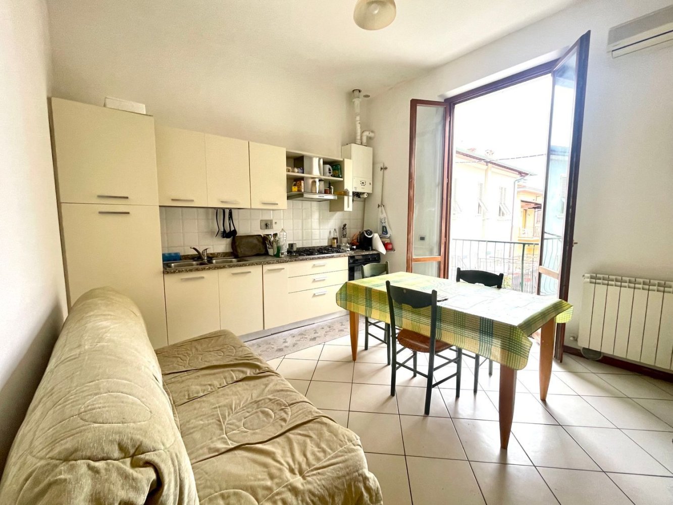 2-salle Appartement à San Giovanni Valdarno, Italy No. 50658