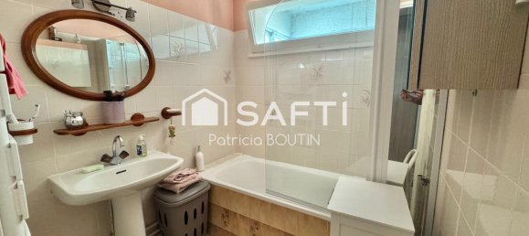 2 Schlafzimmer Wohnung in Niort, France, Nr. 335031 7