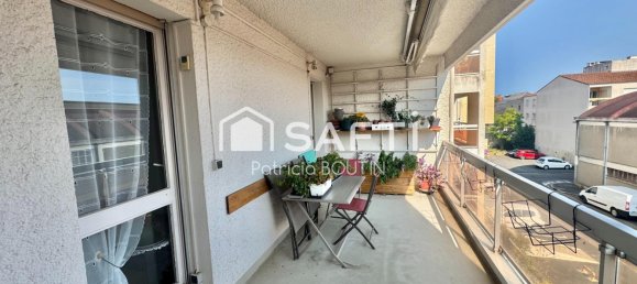 2 Schlafzimmer Wohnung in Niort, France, Nr. 335031 9