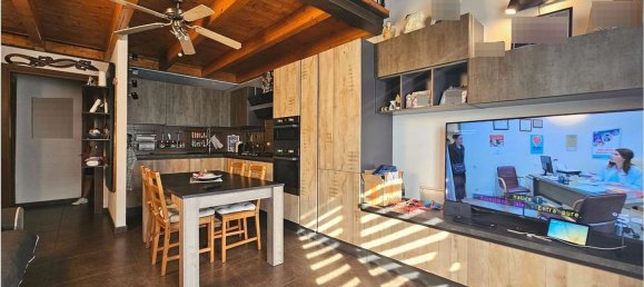 Apartamento de 4 habitaciónes en Robecco sul Naviglio, Italy No. 330329 4