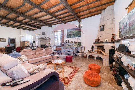 Casa de 4 dormitorios en Aldeia das Dez, Portugal No. 172048