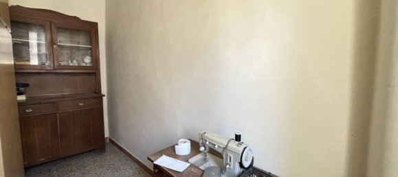 Casa de 8 habitaciónes en Fondi, Italy No. 281643 11