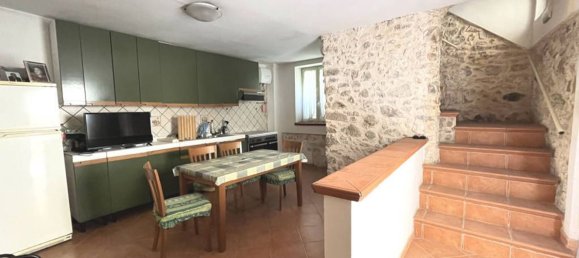 Casa de 8 habitaciónes en Fondi, Italy No. 281643 5