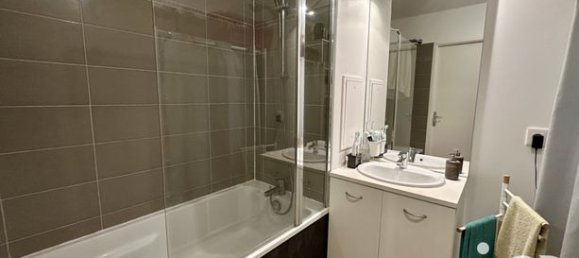 Apartamento de 2 dormitorios en Eragny, France No. 301385 9