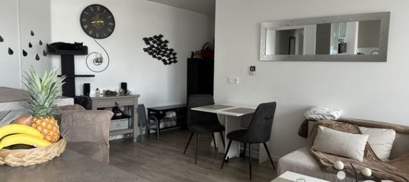 Apartamento de 2 dormitorios en Eragny, France No. 301385 4