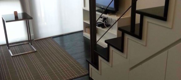 1 bedroom Duplex in Khlong Toei, Thailand No. 9646 4