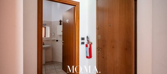 3 rooms Commercial property in La Valletta Brianza, Italy No. 73045 14