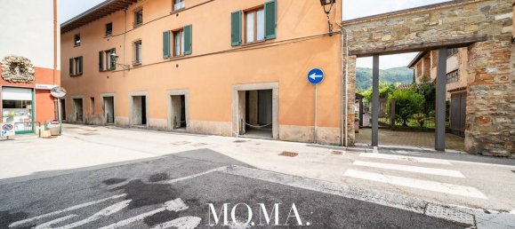 3 rooms Commercial property in La Valletta Brianza, Italy No. 73045 22