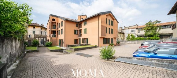 3 rooms Commercial property in La Valletta Brianza, Italy No. 73045 21