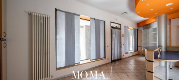 3 rooms Commercial property in La Valletta Brianza, Italy No. 73045 5