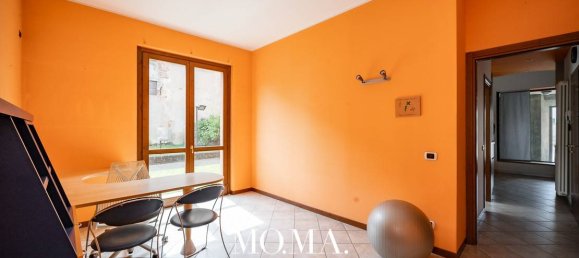 3 rooms Commercial property in La Valletta Brianza, Italy No. 73045 12