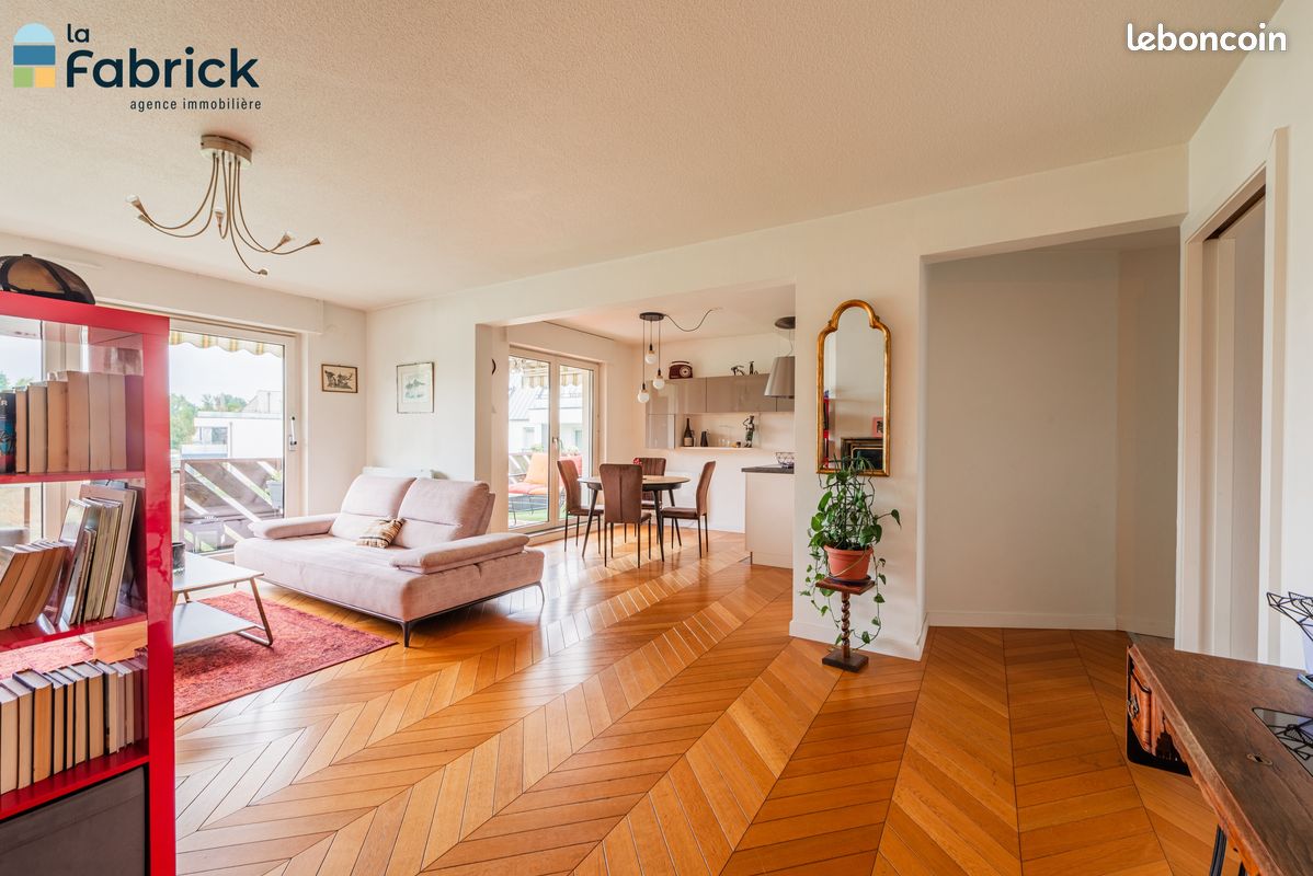 Apartamento de 4 dormitorios en Strasbourg, France No. 221914