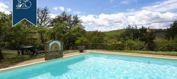 Отель, гостиница с 5 комнатами в Монтепульчано, Италия № 232183 14