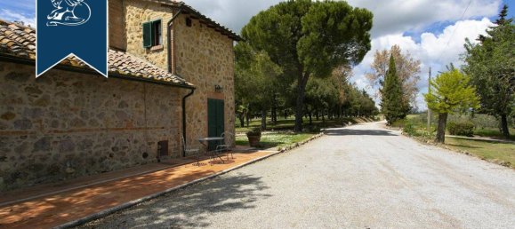 Отель, гостиница с 5 комнатами в Монтепульчано, Италия № 232183 22