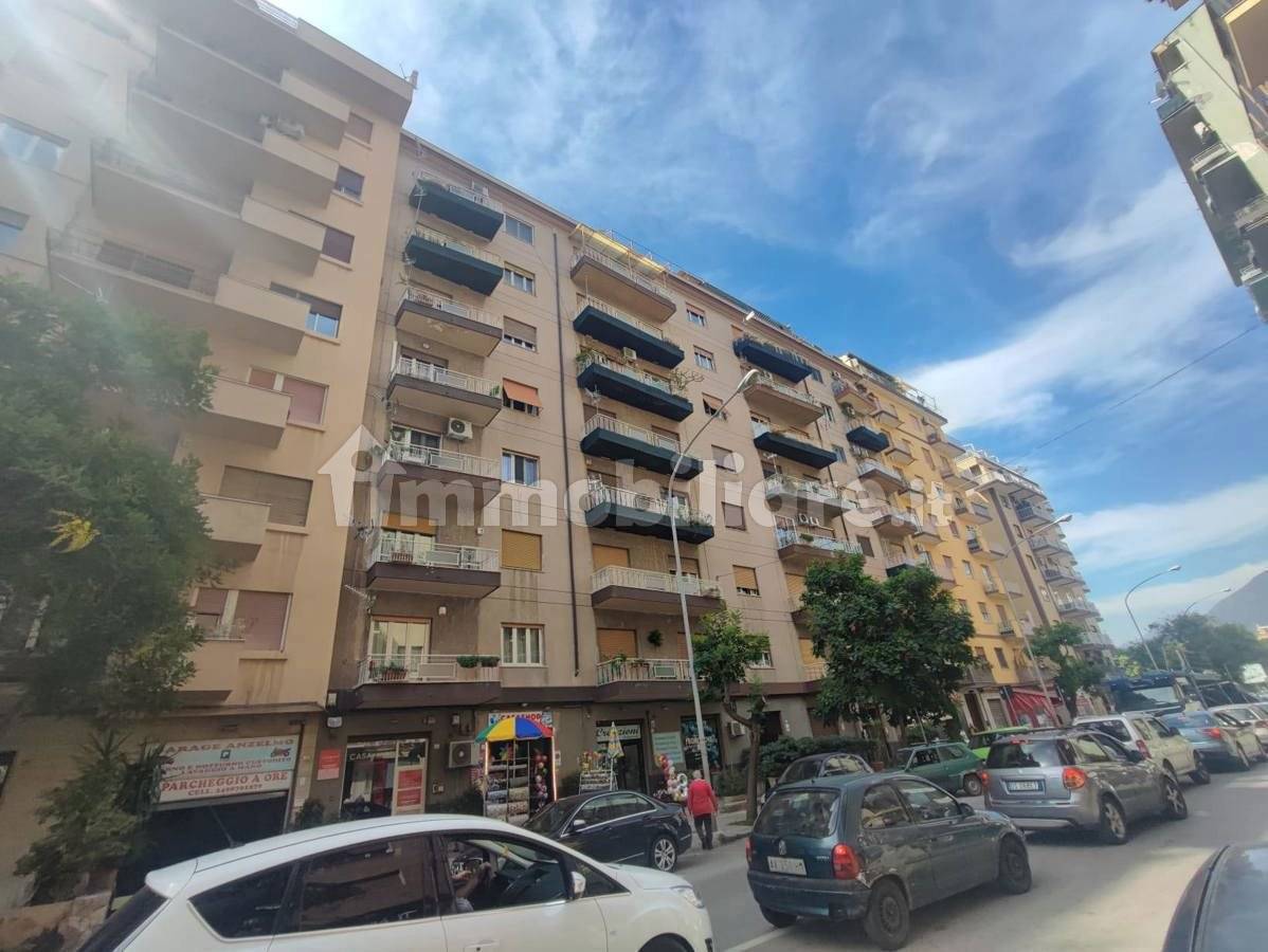 3 غرف نوم شقة في Palermo, Italy رقم 75326