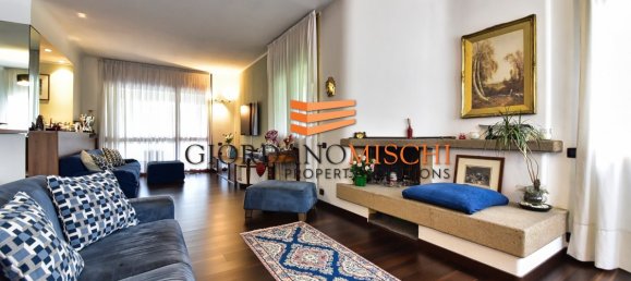 3 bedrooms Apartment in Biassono, Italy No. 283302 3