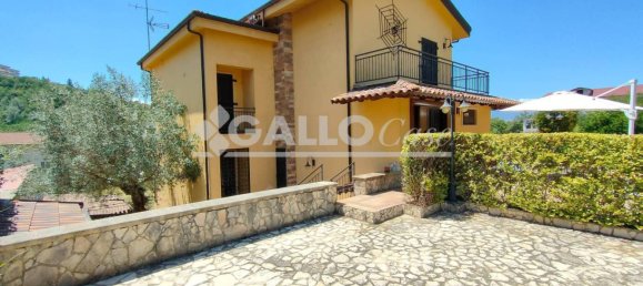 5 bedrooms Villa in San Pietro in Guarano, Italy No. 67212 2