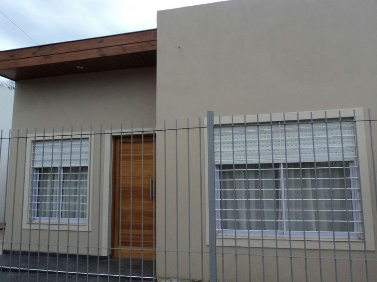 2 bedrooms House in Mar del Plata, Argentina No. 81940