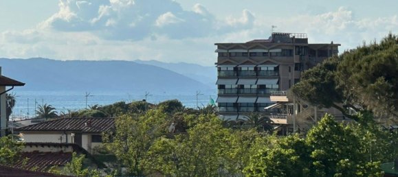 2 rooms Apartment in Camaiore, Italy No. 261581 2