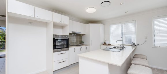 3 bedrooms House in Upper Coomera, Australia No. 300 6