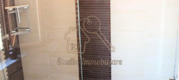 3 rooms Apartment in Rome, Italy No. 229014 6