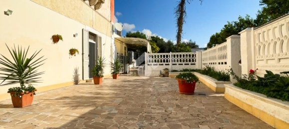 5 غرف نوم شقة في Monte Sant'Angelo, Italy رقم 89644 2