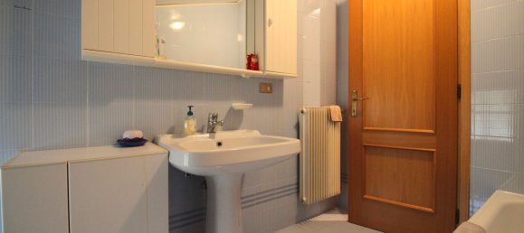 5غرفة فيلا في Udine, Italy رقم 68125 34