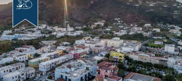 Hotel de 40 dormitorios en Lipari, Italy No. 370924 24