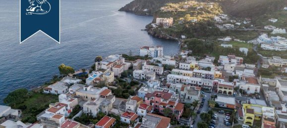 Hotel de 40 dormitorios en Lipari, Italy No. 370924 21