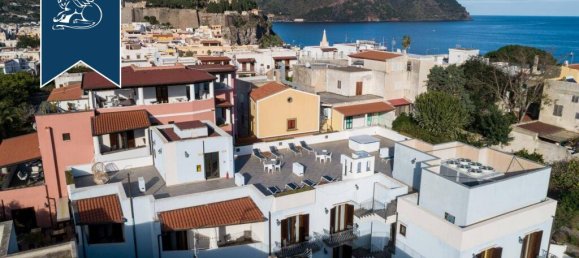 Hotel de 40 dormitorios en Lipari, Italy No. 370924 38