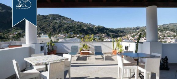 Hotel de 40 dormitorios en Lipari, Italy No. 370924 34