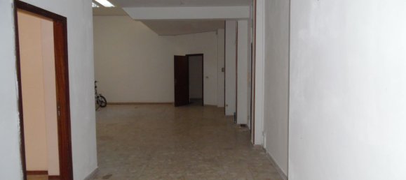 Bureau à Brindisi, Italy 121m² No. 348376 10