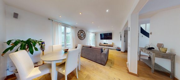 5 bedrooms House in Villeneuve-le-Comte, France No. 175890 2