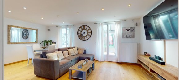 5 bedrooms House in Villeneuve-le-Comte, France No. 175890 3