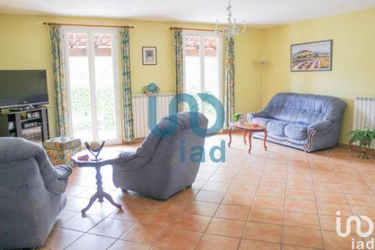 3 bedrooms House in Draguignan, France No. 8484