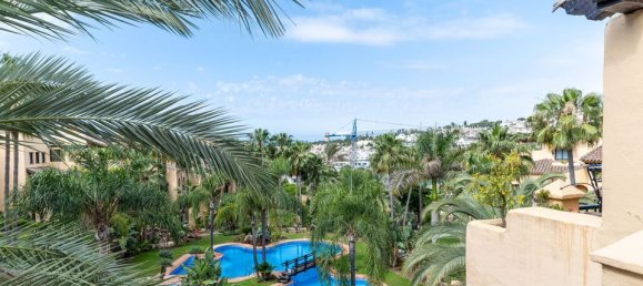 3 bedrooms Penthouse in Estepona, Spain No. 189652 16