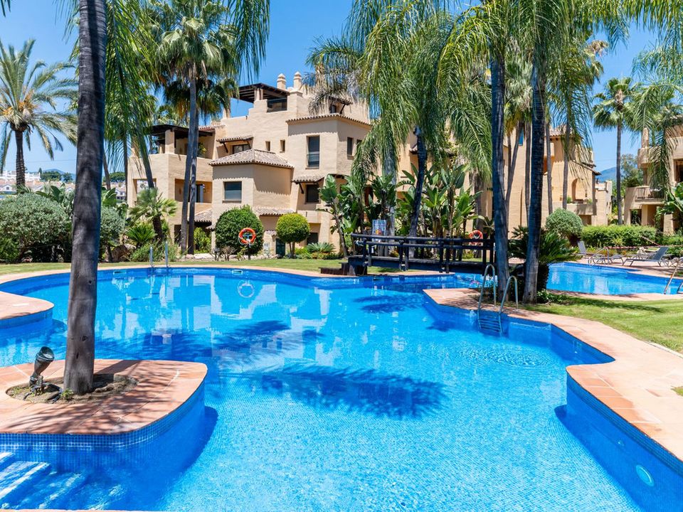 3 bedrooms Penthouse in Estepona, Spain No. 189652