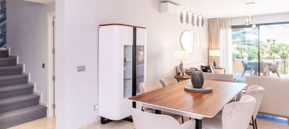 3 bedrooms Penthouse in Estepona, Spain No. 189652 4