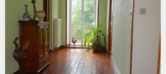 6 chambres Maison à La Loupe, France No. 104458 5