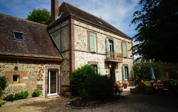 6 chambres Maison à La Loupe, France No. 104458