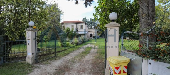 Villa de 6 habitaciónes en Ravenna, Italy No. 355435 3