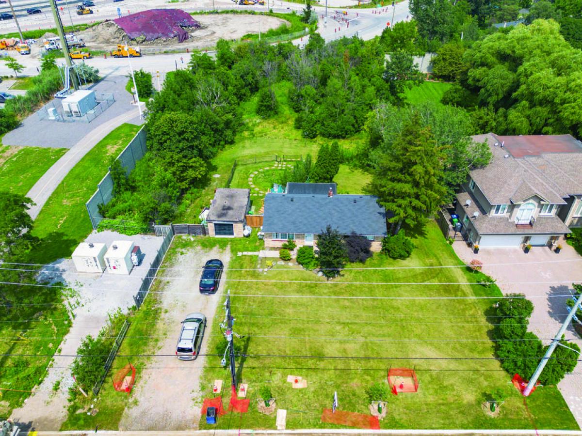 818m² Land in Mississauga, Canada No. 1477