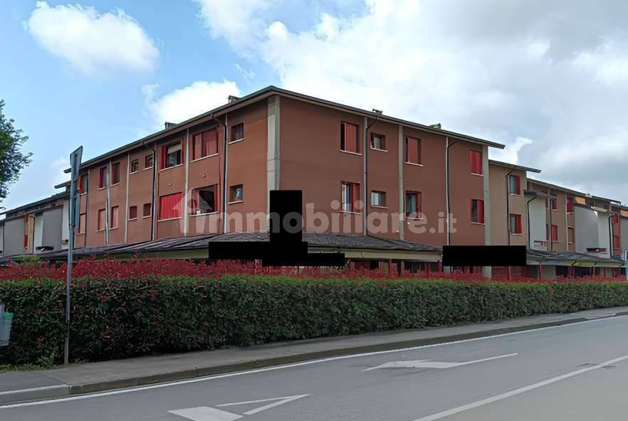 Квартира с 3 комнатами в Кавенаго Брианца, Италия № 193269